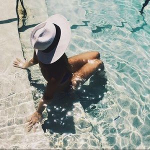 Meet your Posher, Asha